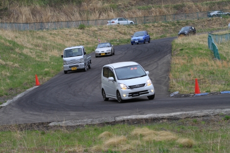 �t���[���s